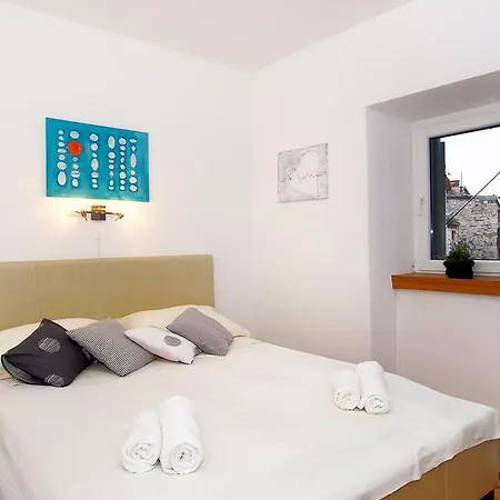 Nika Apartamento *